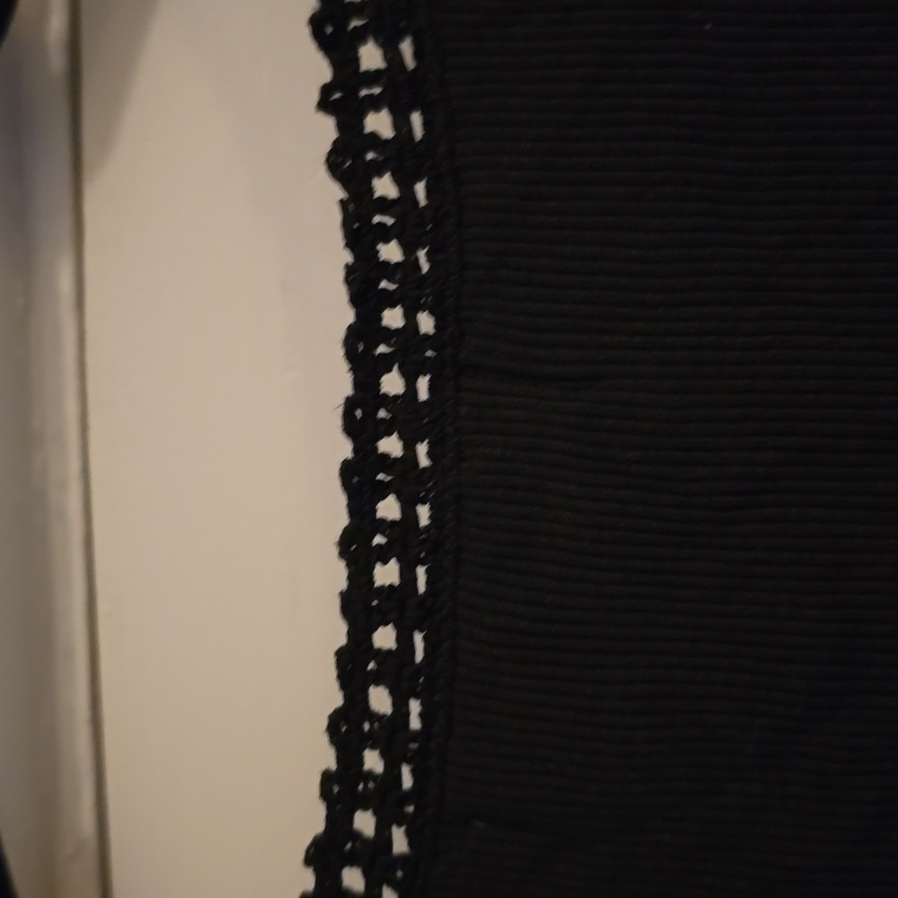 EUC - HP💫Ralph Lauren Women's Sleeveless Black Top in 2X with Crochet Detail - Picture 7 of 12